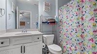 10226 Park Lake Dr, Louisville, KY 40229