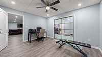 10226 Park Lake Dr, Louisville, KY 40229