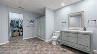 10226 Park Lake Dr, Louisville, KY 40229