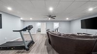 10226 Park Lake Dr, Louisville, KY 40229