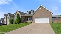 10226 Park Lake Dr, Louisville, KY 40229