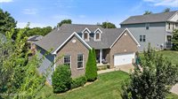 10226 Park Lake Dr, Louisville, KY 40229