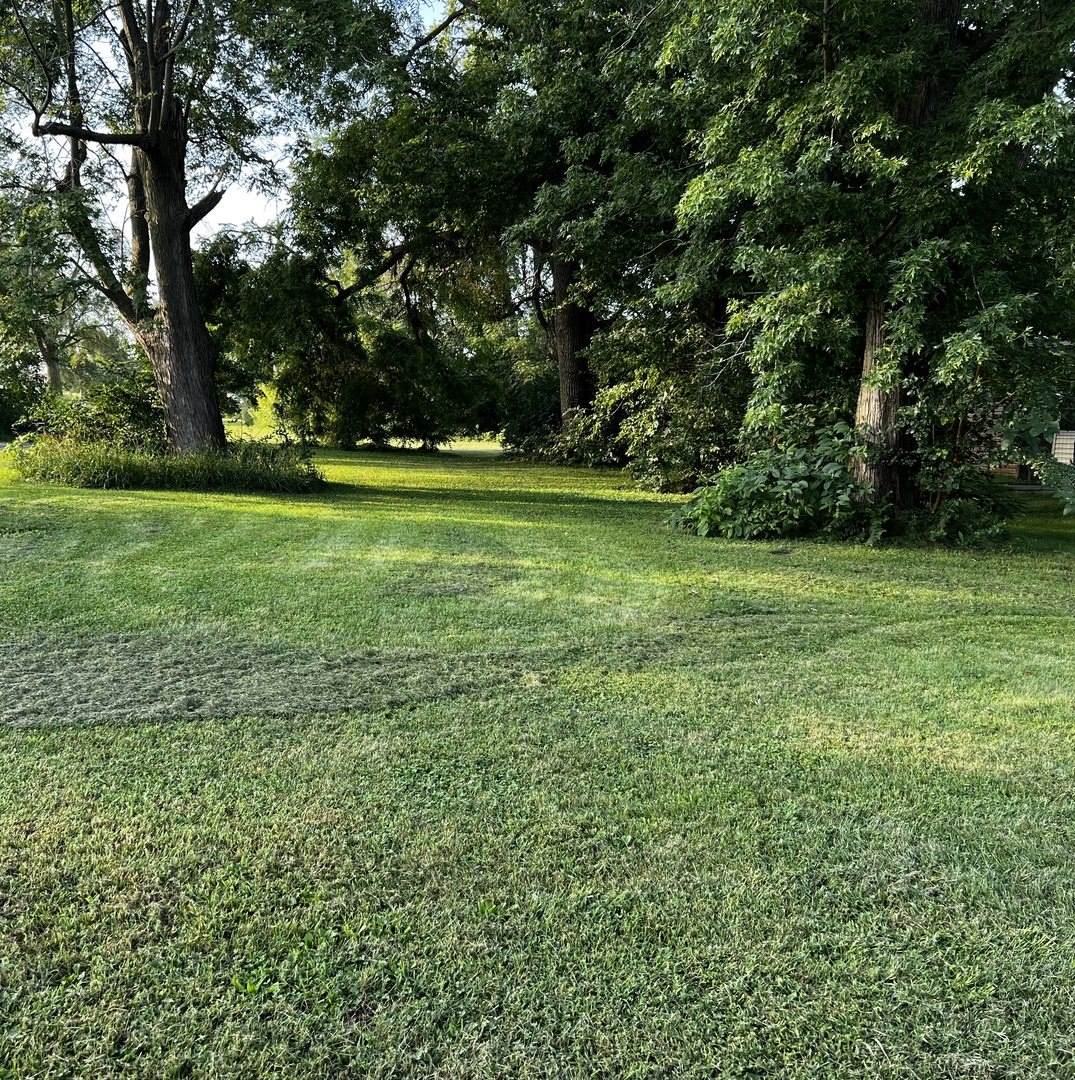 000 East Road, Cambridge, IL 61238