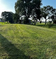 000 East Road, Cambridge, IL 61238