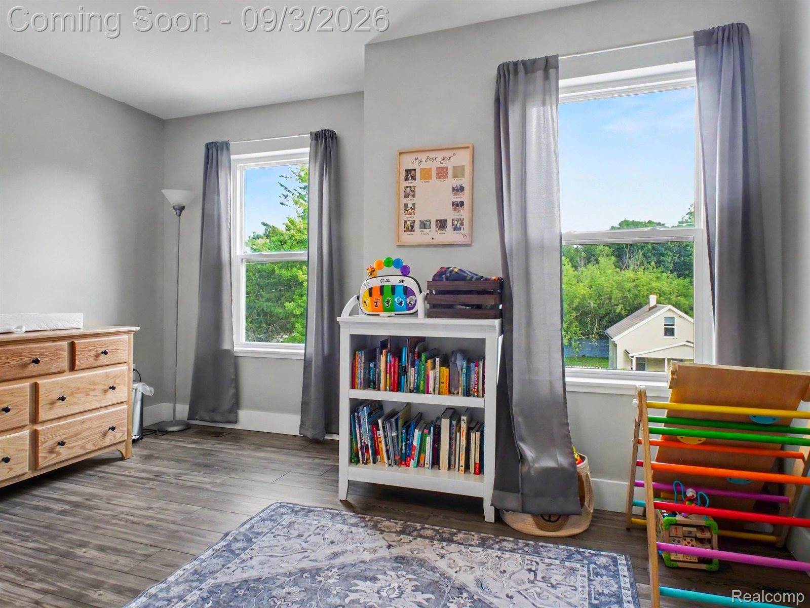 204 Oakwood Street, Holly Village, MI 48442