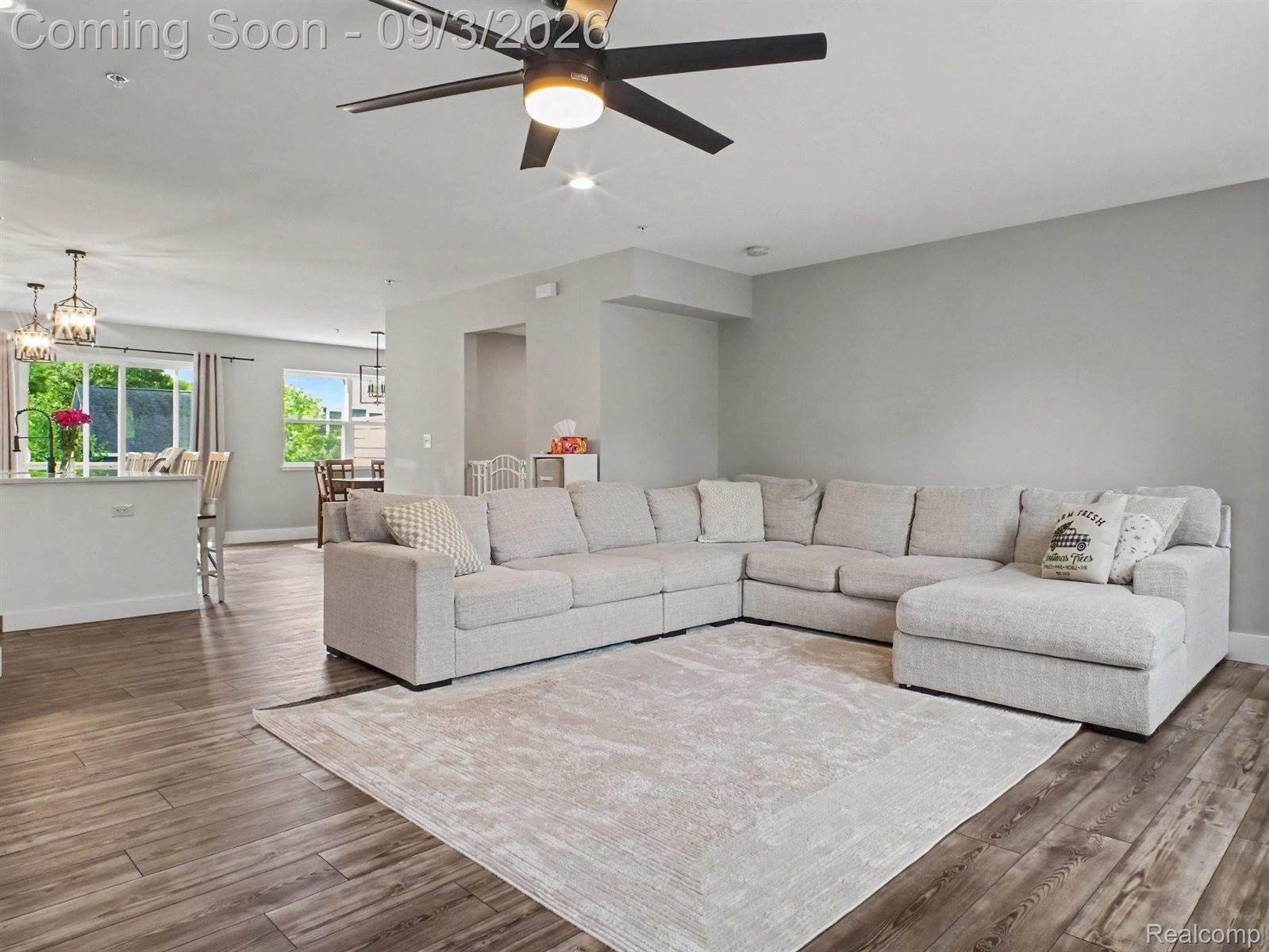 204 Oakwood Street, Holly Village, MI 48442