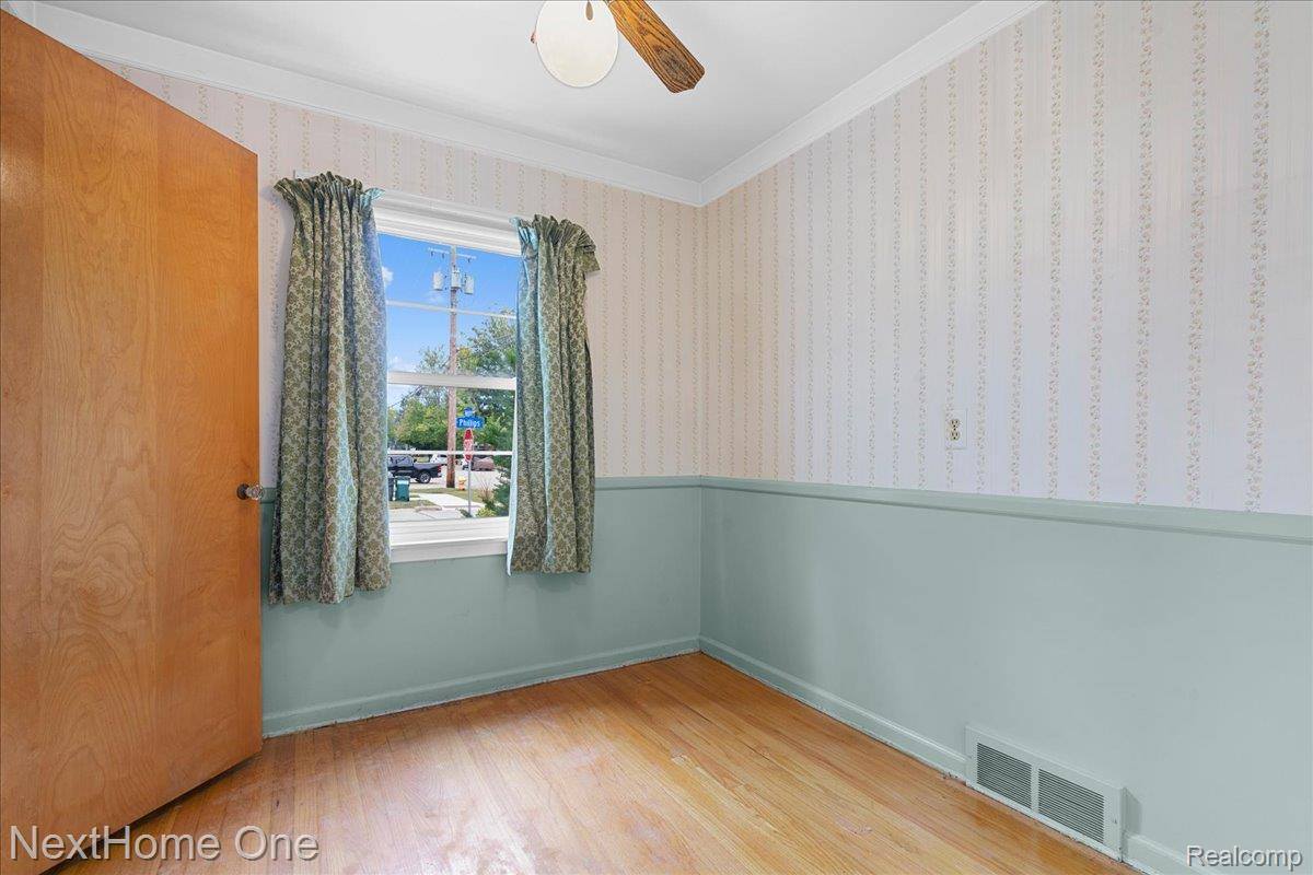 4296 Phillips Avenue, Berkley, MI 48072