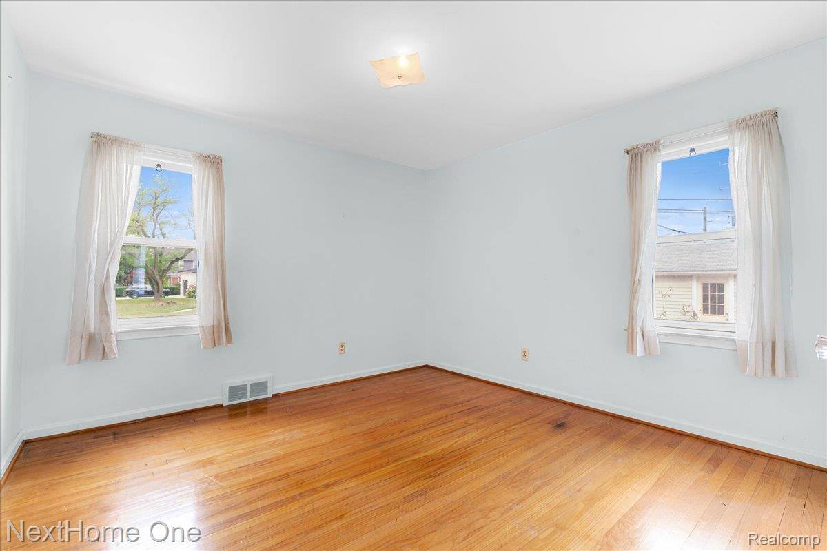 4296 Phillips Avenue, Berkley, MI 48072