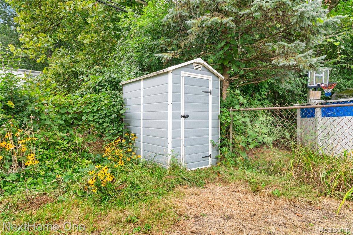 4296 Phillips Avenue, Berkley, MI 48072