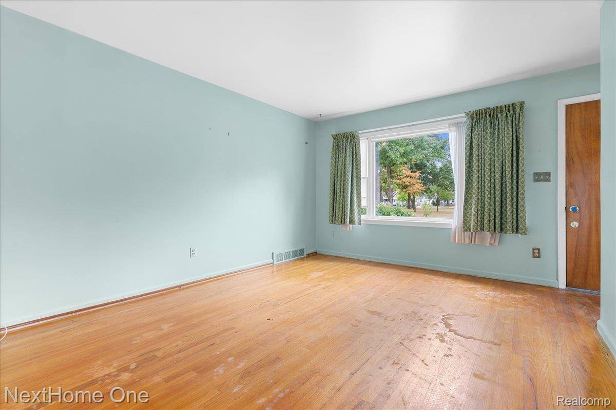 4296 Phillips Avenue, Berkley, MI 48072