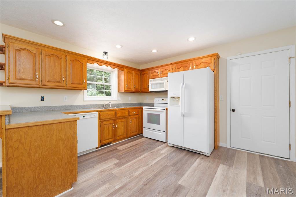 107 Crosscut Road, Saint Robert, MO 65584