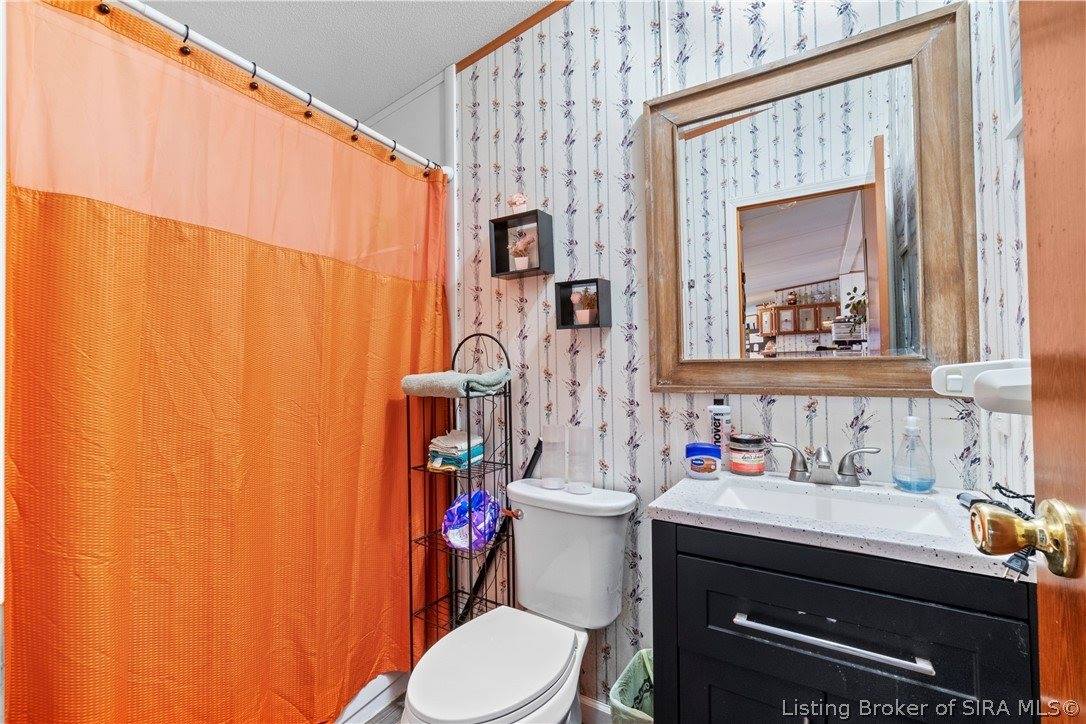 7553 East Tank Pond Road, Nabb, IN 47147