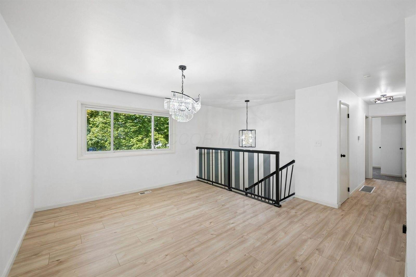 1888 Woodcrest Road, Columbus, OH 43232