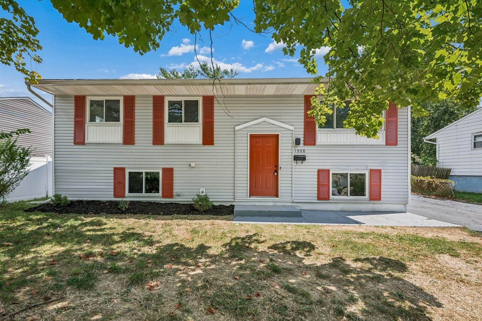 1888 Woodcrest Road, Columbus, OH 43232