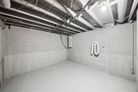 1888 Woodcrest Road, Columbus, OH 43232