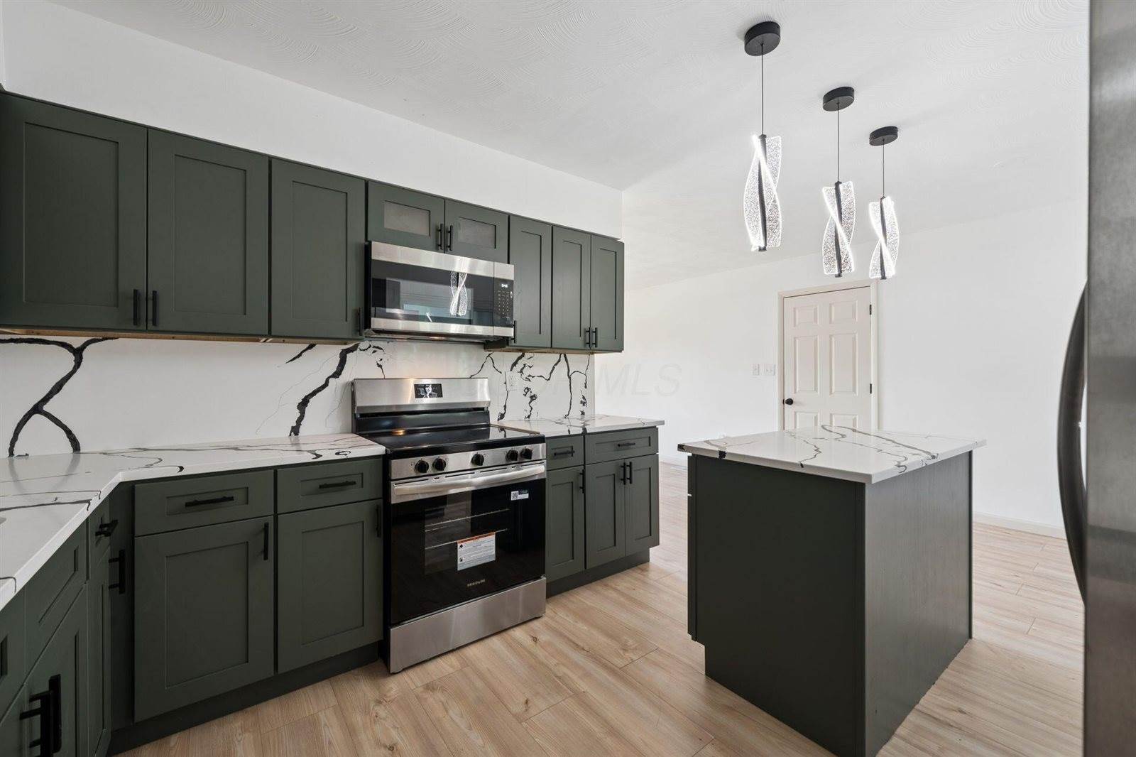 4751 Arnold Avenue, Columbus, OH 43228