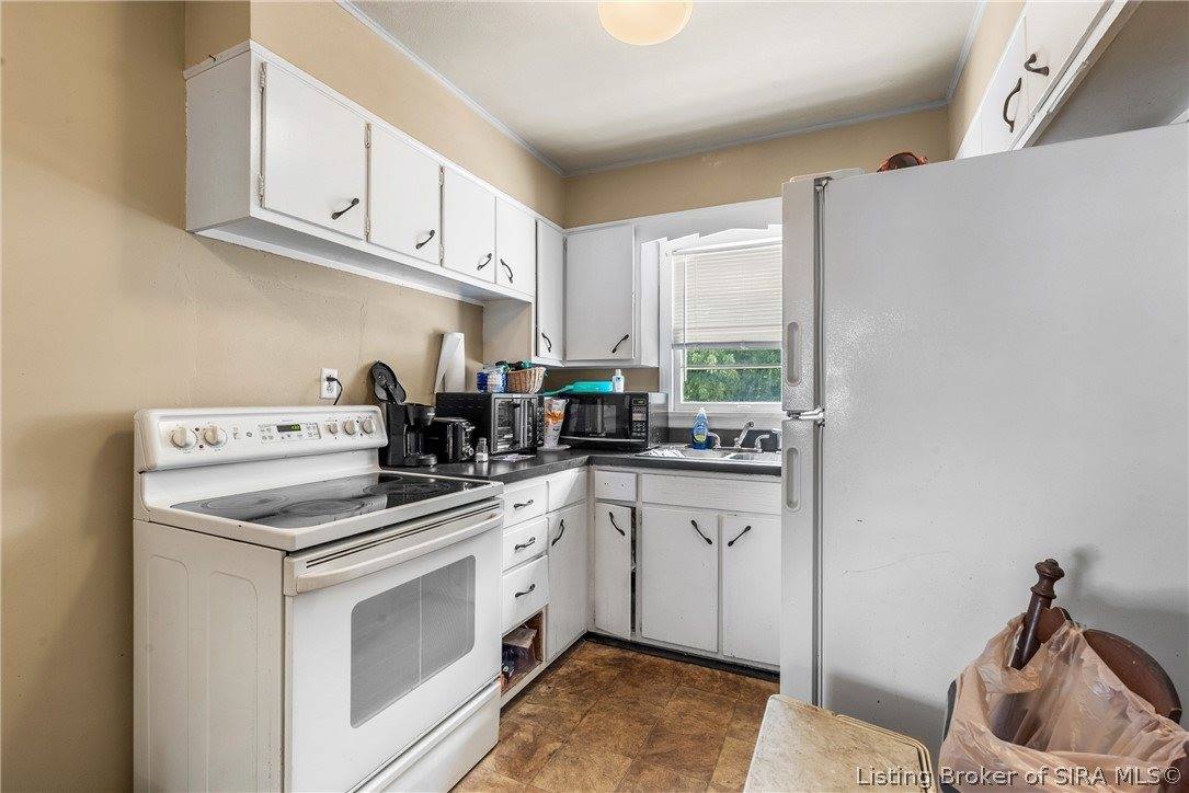 800 Meigs Avenue, Jeffersonville, IN 47130