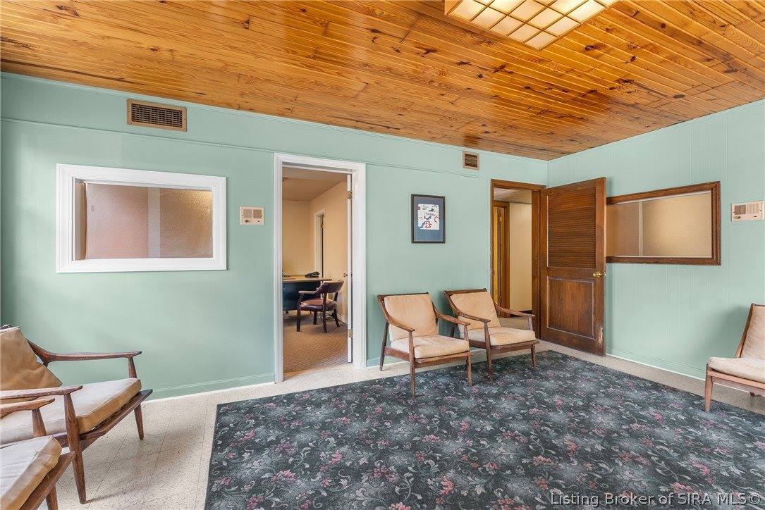 800 Meigs Avenue, Jeffersonville, IN 47130