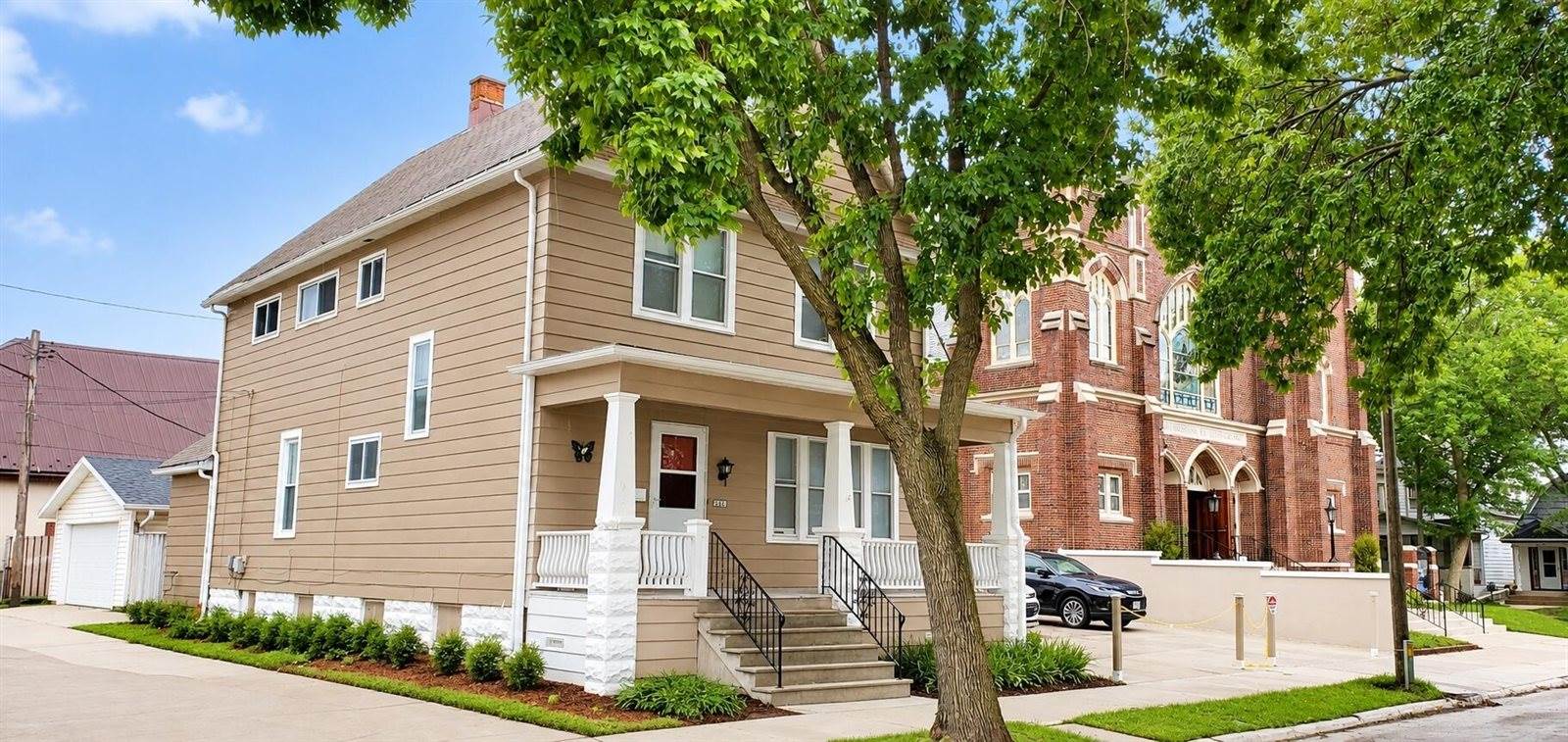 2821 West Harrison Ave, Milwaukee, WI 53215