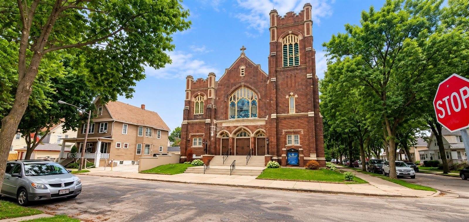 2821 West Harrison Ave, Milwaukee, WI 53215