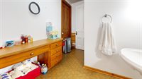 2821 West Harrison Ave, Milwaukee, WI 53215