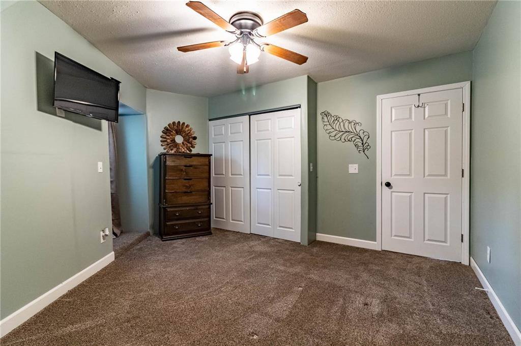 10116 Billabong Drive, Warsaw, MO 64735
