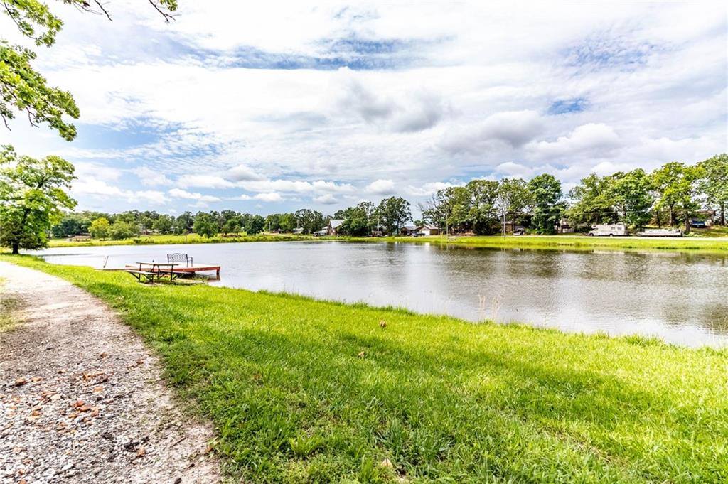 10116 Billabong Drive, Warsaw, MO 64735