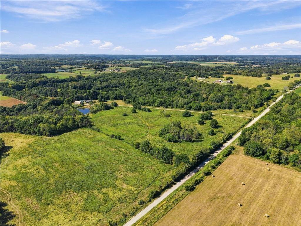32914 South Amarugia Road, Archie, MO 64725