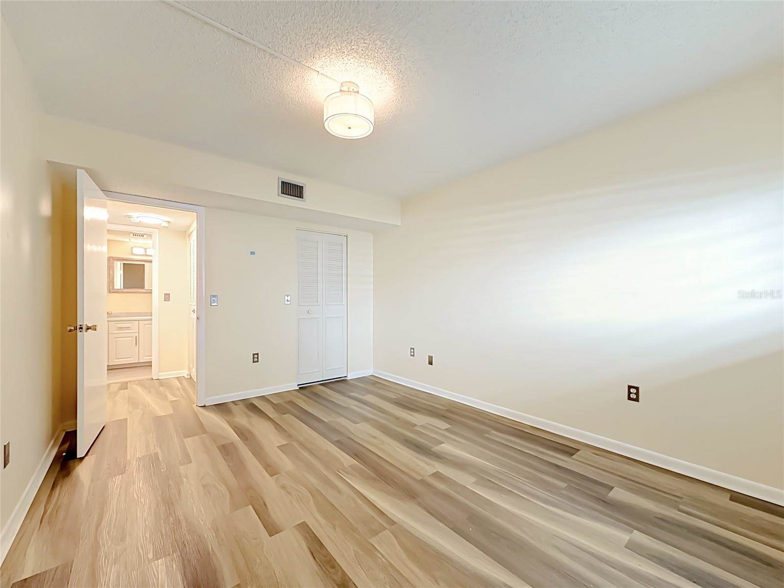 6020 Shore Boulevard South, Gulfport, FL 33707