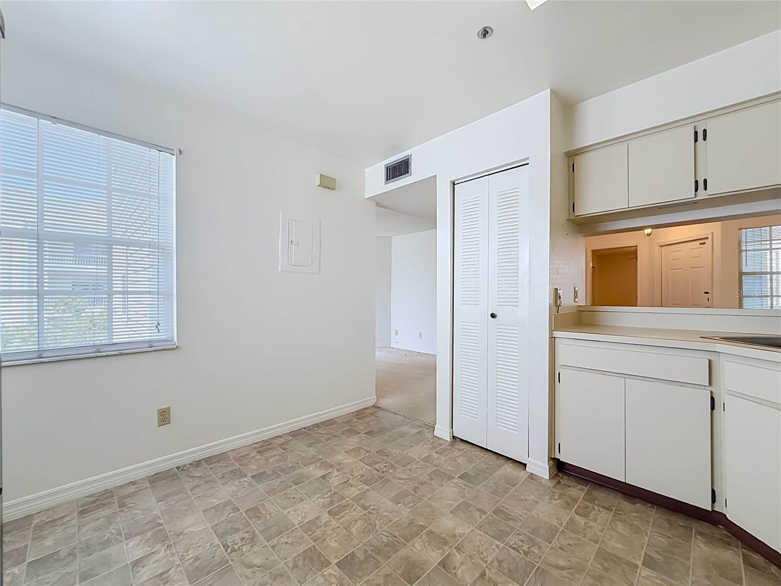6810 Stones Throw Circle North, Saint Petersburg, FL 33710