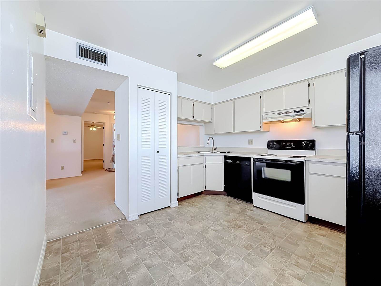 6810 Stones Throw Circle North, Saint Petersburg, FL 33710
