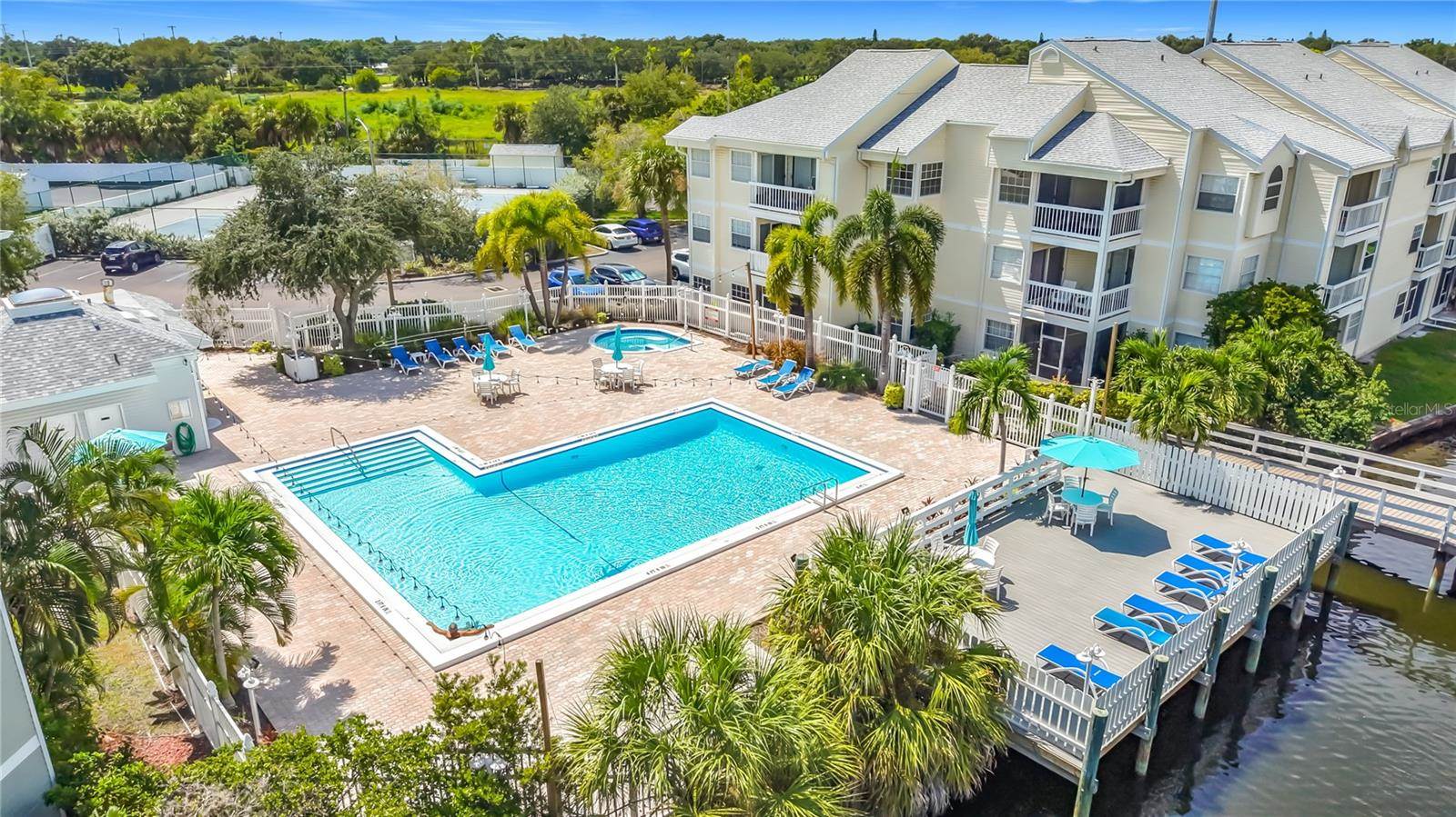 6810 Stones Throw Circle North, Saint Petersburg, FL 33710