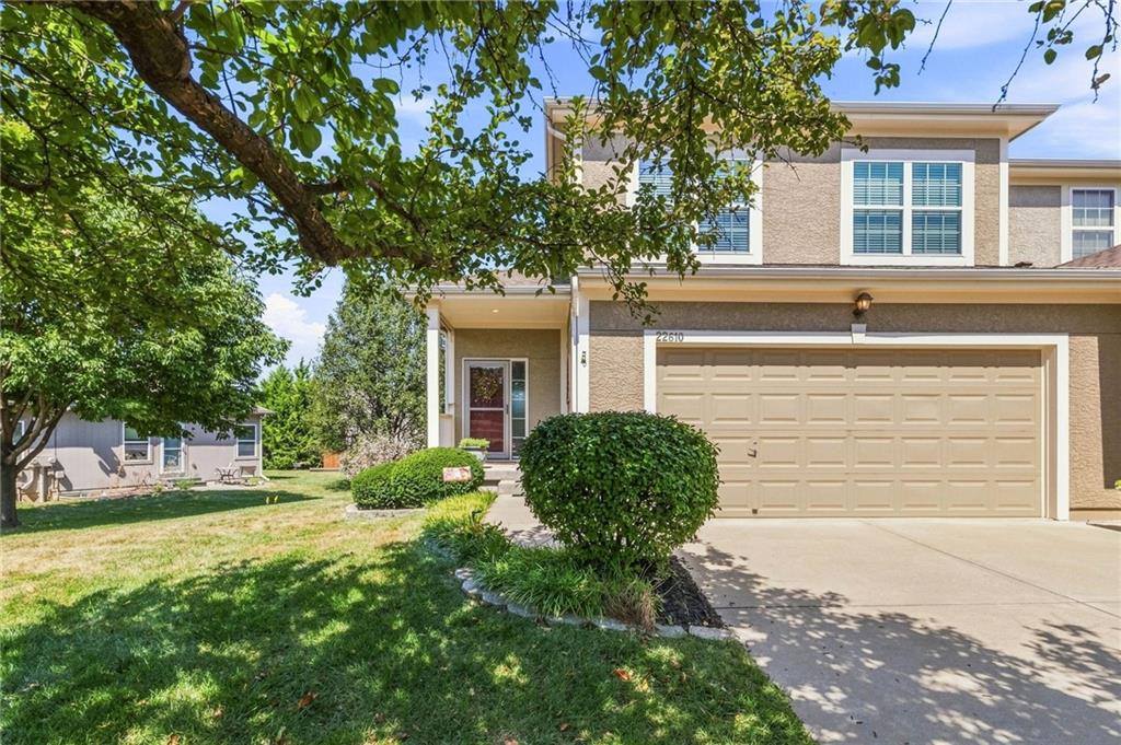 22610 West 72nd Terrace, Shawnee, KS 66227