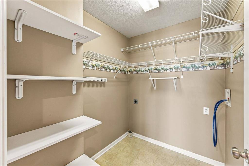 22610 West 72nd Terrace, Shawnee, KS 66227