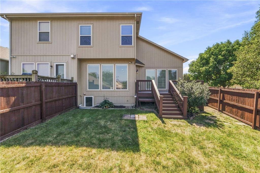 22610 West 72nd Terrace, Shawnee, KS 66227