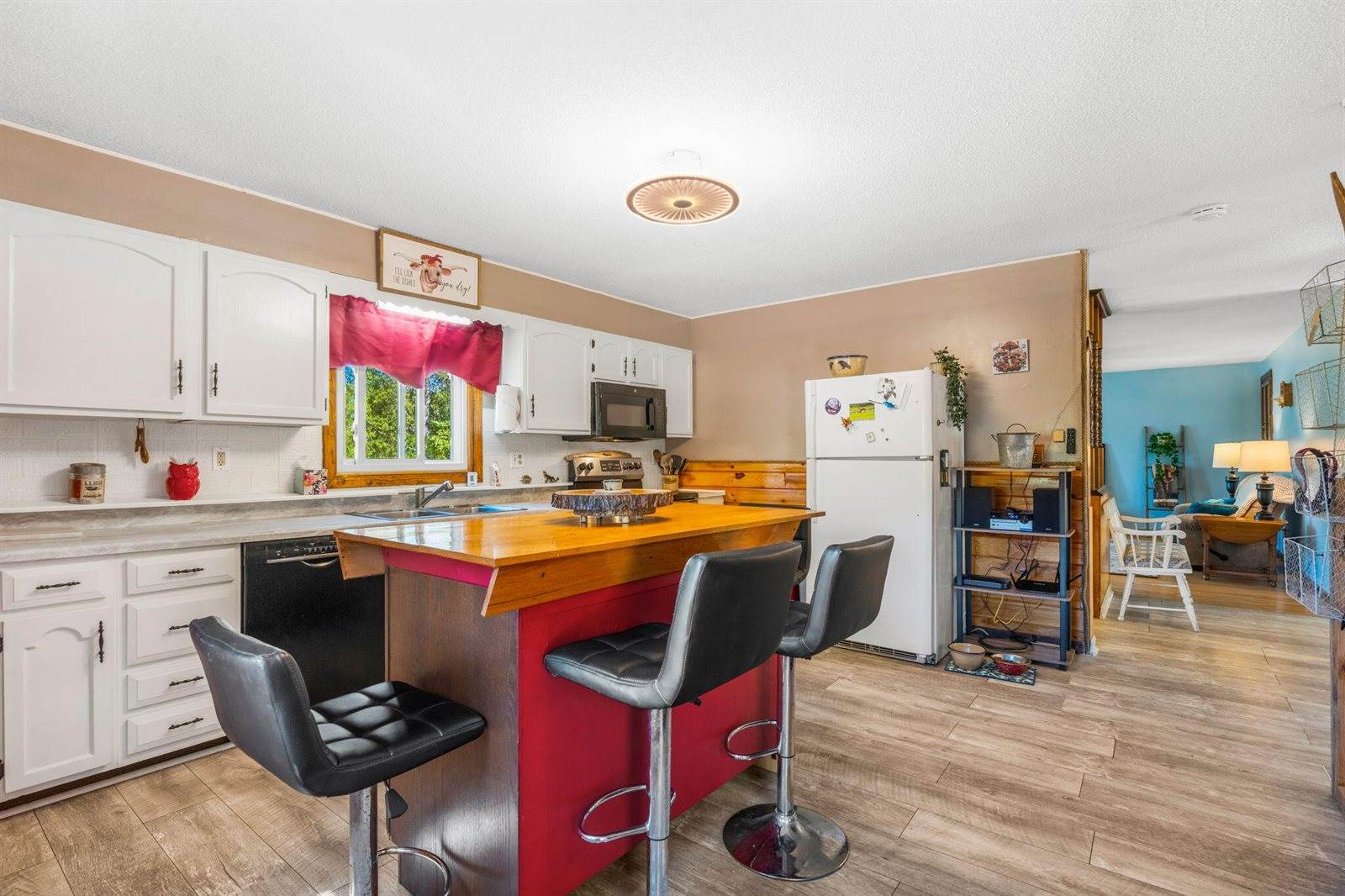 2093 Kennebec Road, Newburgh, ME 04444