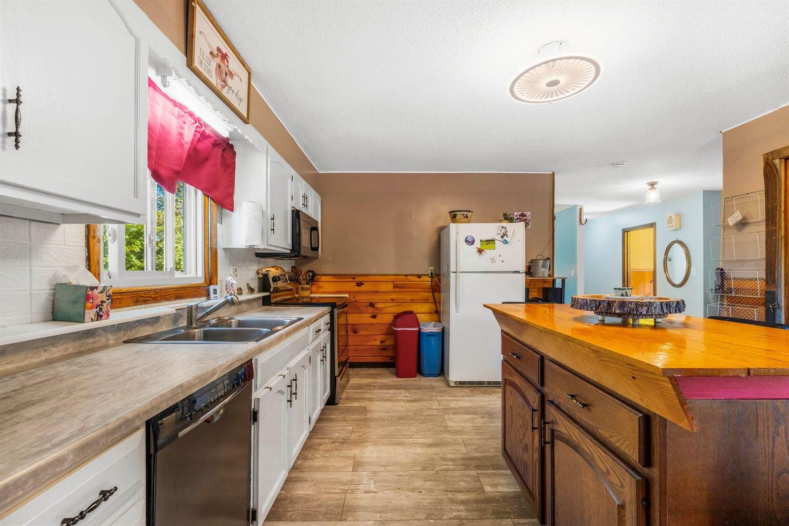 2093 Kennebec Road, Newburgh, ME 04444