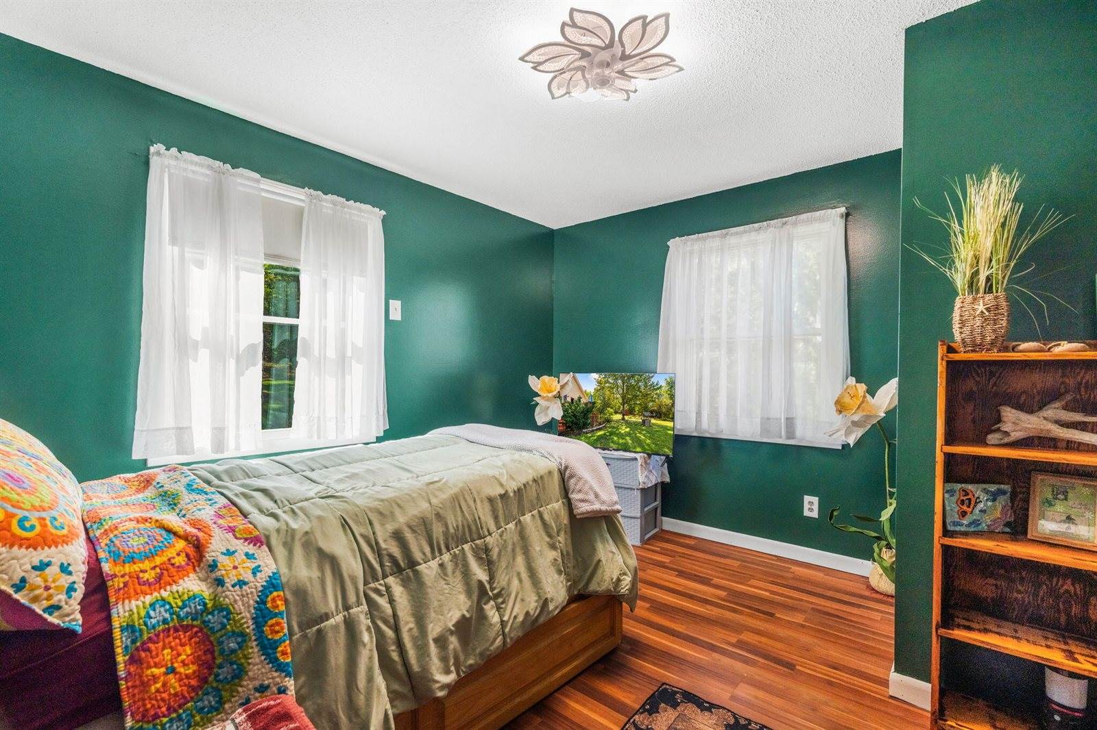 2093 Kennebec Road, Newburgh, ME 04444