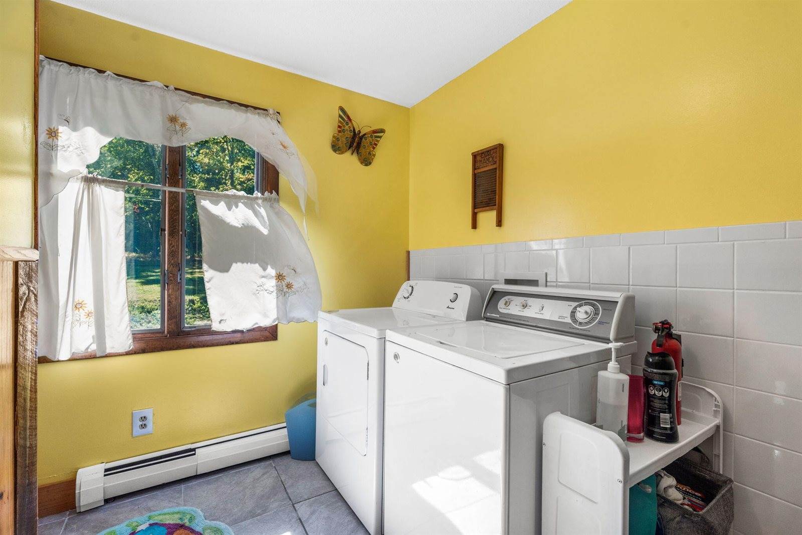 2093 Kennebec Road, Newburgh, ME 04444