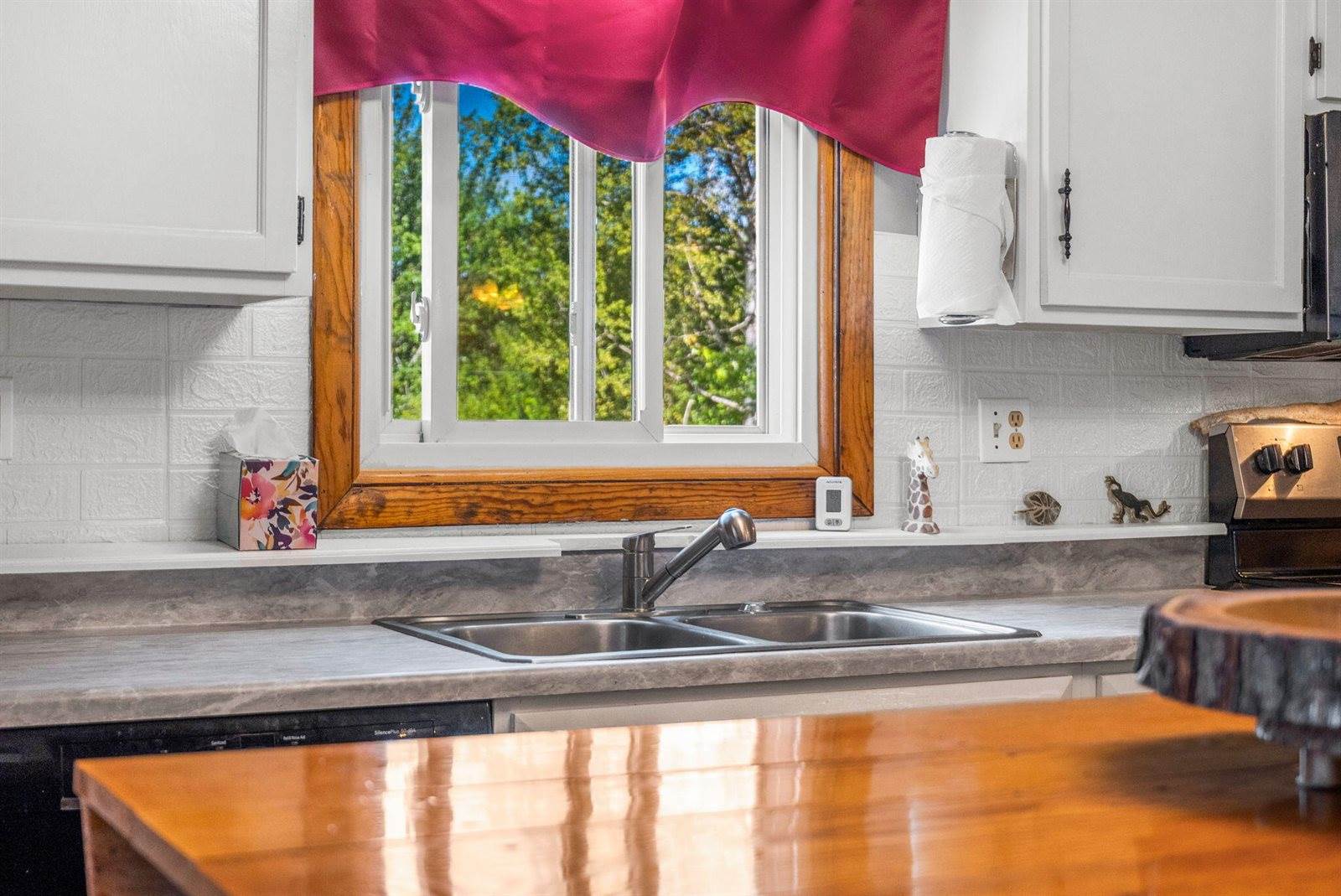 2093 Kennebec Road, Newburgh, ME 04444