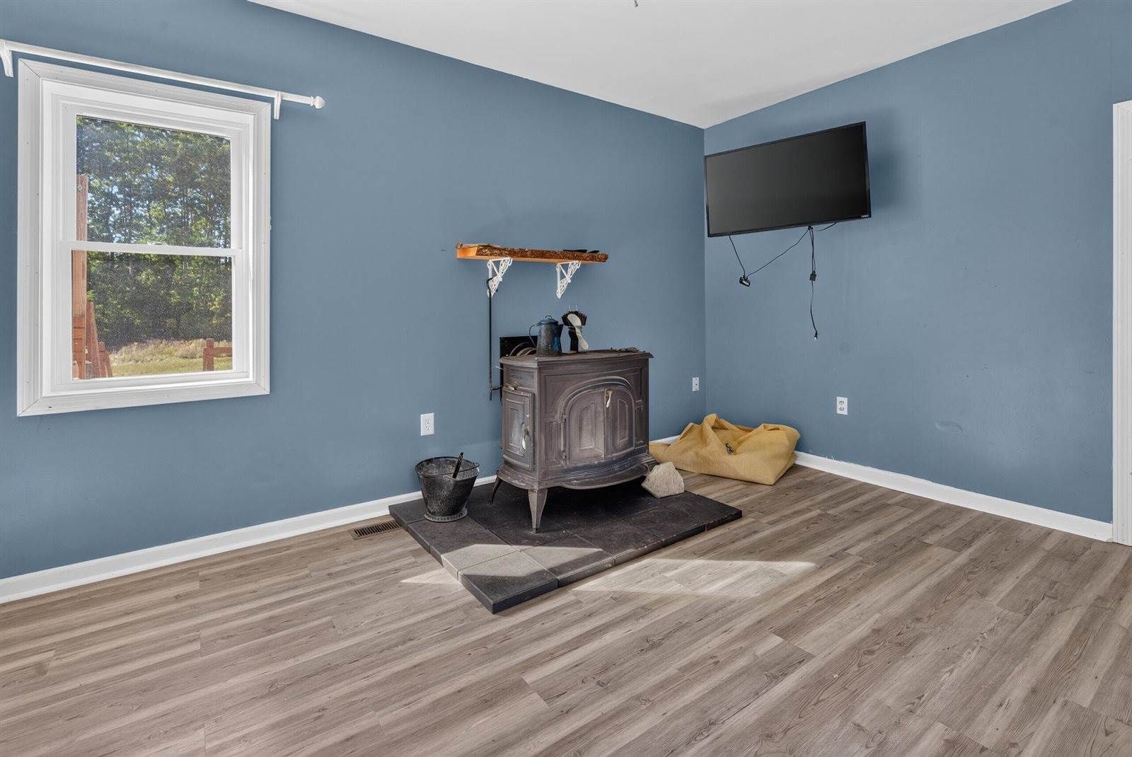 69 Roussin Road, Newport, ME 04953