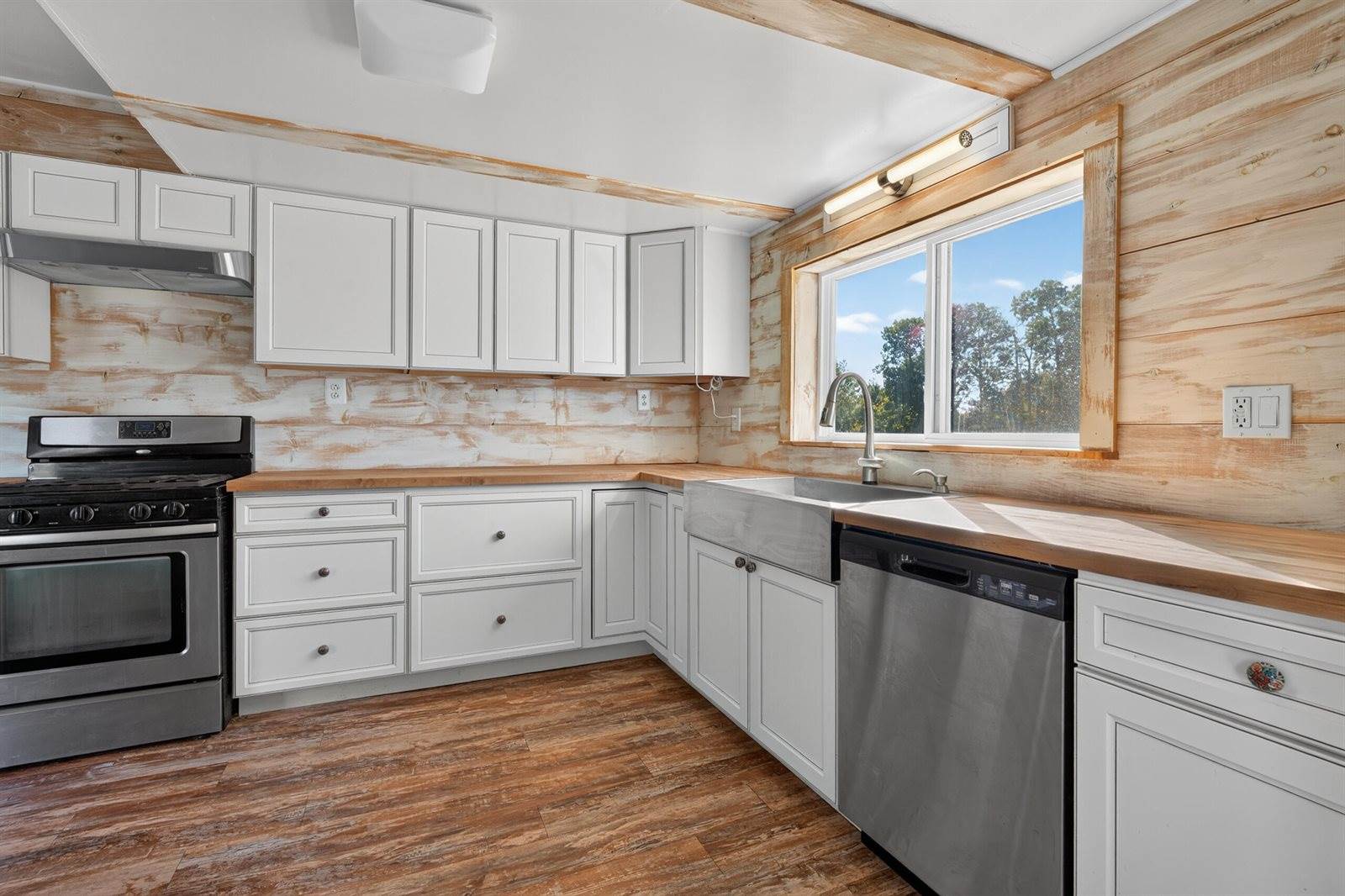 69 Roussin Road, Newport, ME 04953