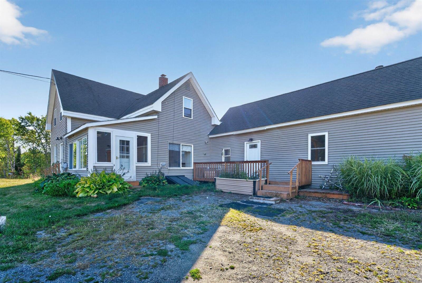 69 Roussin Road, Newport, ME 04953