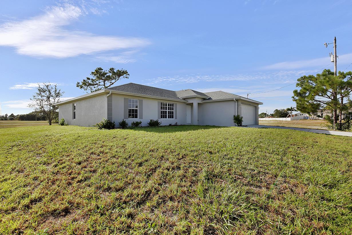 3500 NE 12th CT, Cape Coral, FL 33909