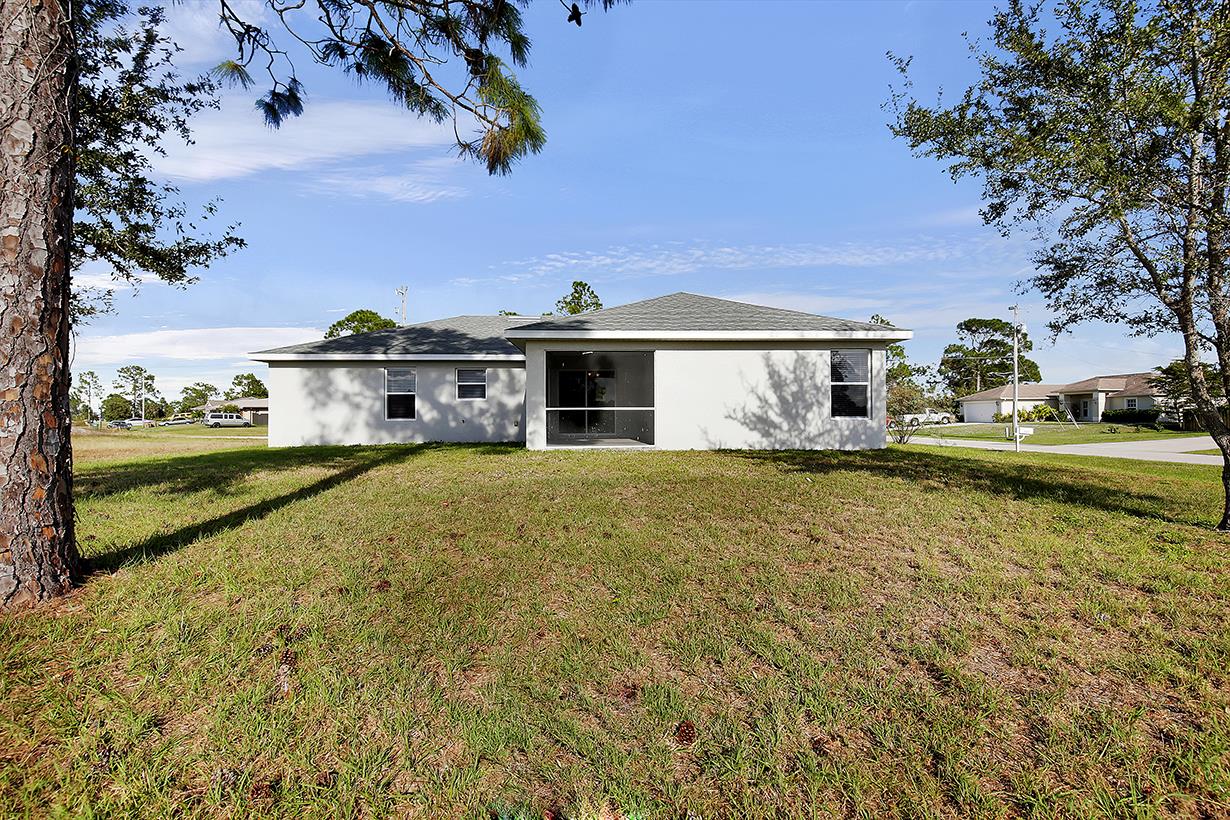 3500 NE 12th CT, Cape Coral, FL 33909