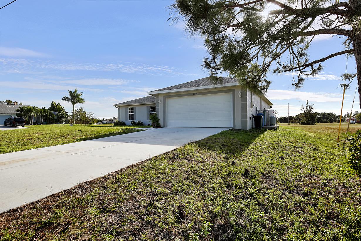 3500 NE 12th CT, Cape Coral, FL 33909