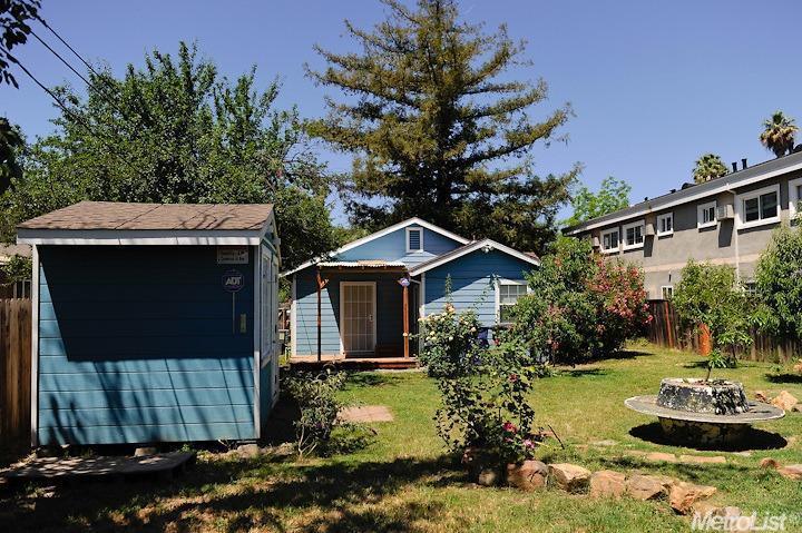 2432 Empress Street, Sacramento, CA 95815