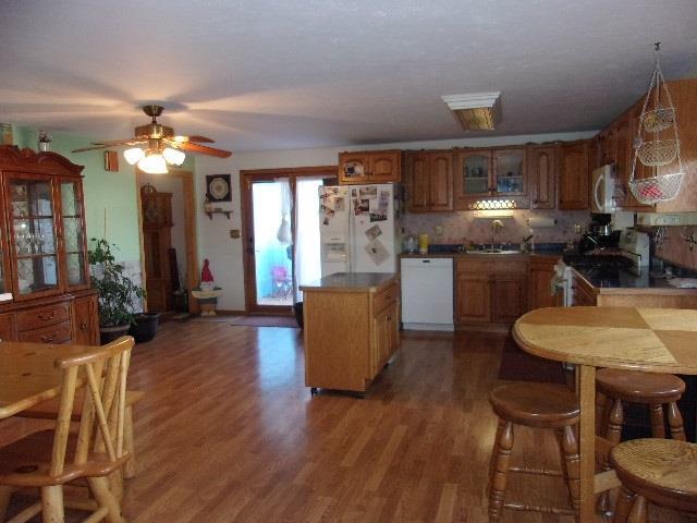 205 Wallace St, Burlington, ND 58722