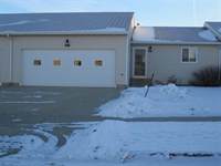 2016 NW 13th St, Minot, ND 58703