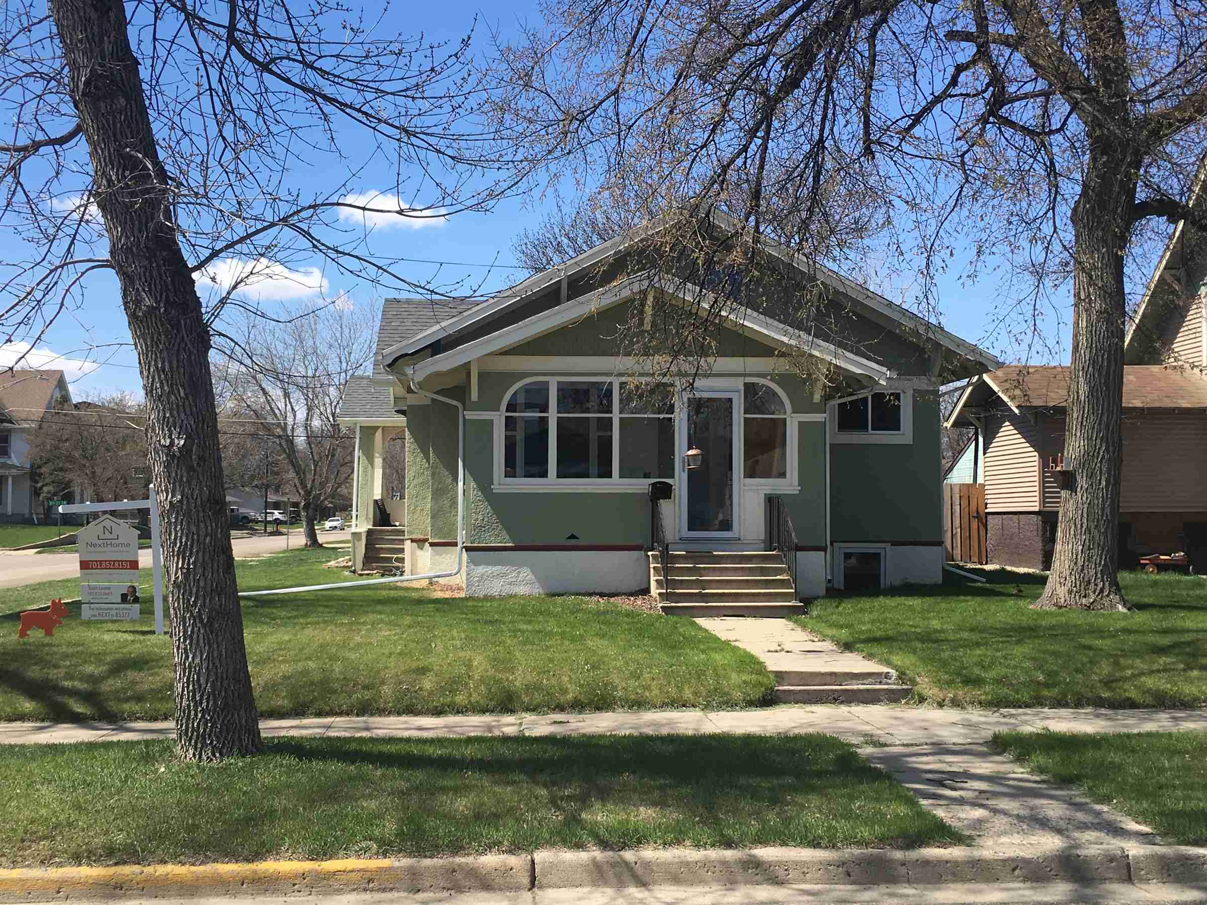 3 NW 7th St, Minot, ND 58703